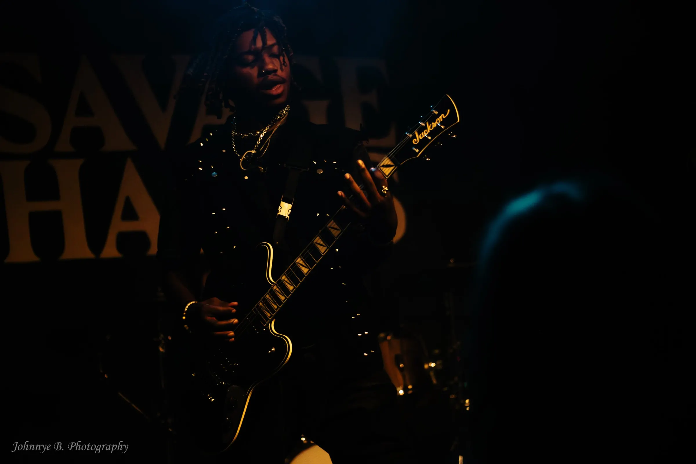 Bassist mid-song, Savage Hands at Amsterdam Bar & Hall